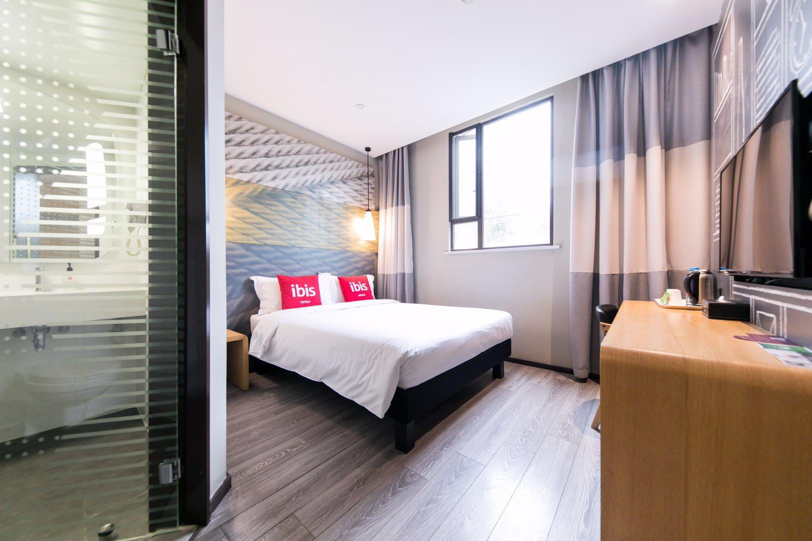 Ibis Shanghai Gubei Exteriör bild