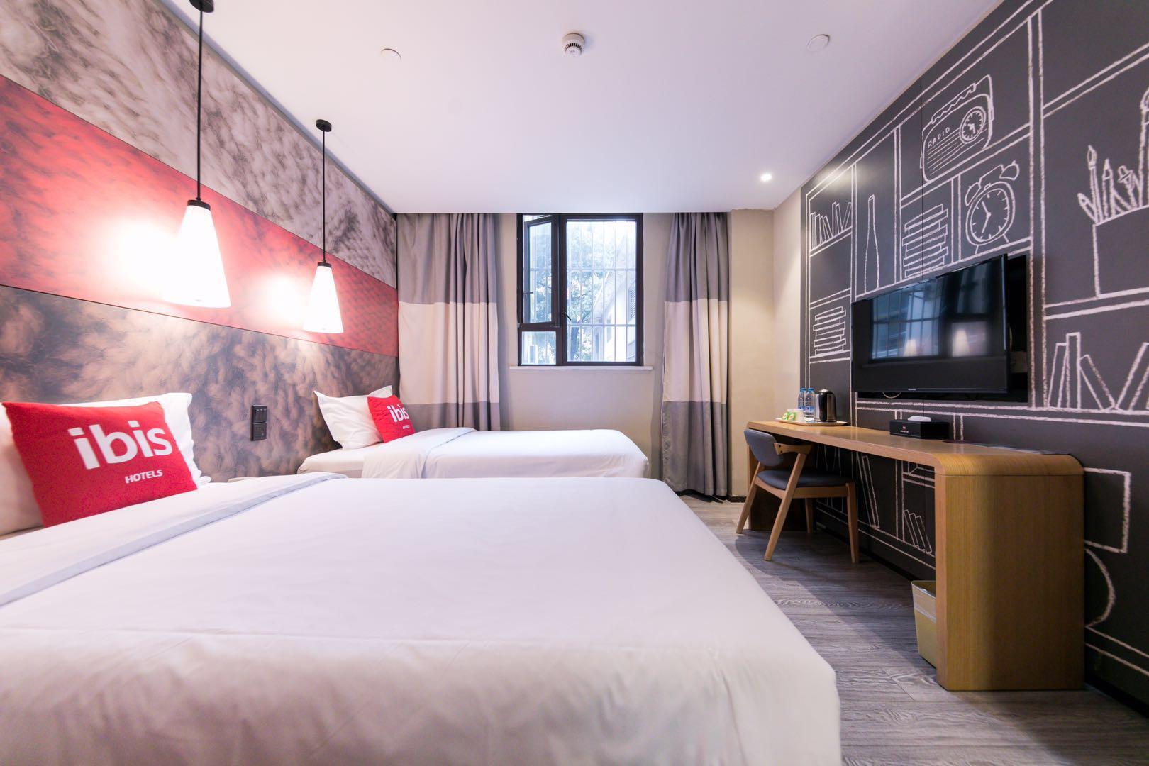Ibis Shanghai Gubei Exteriör bild