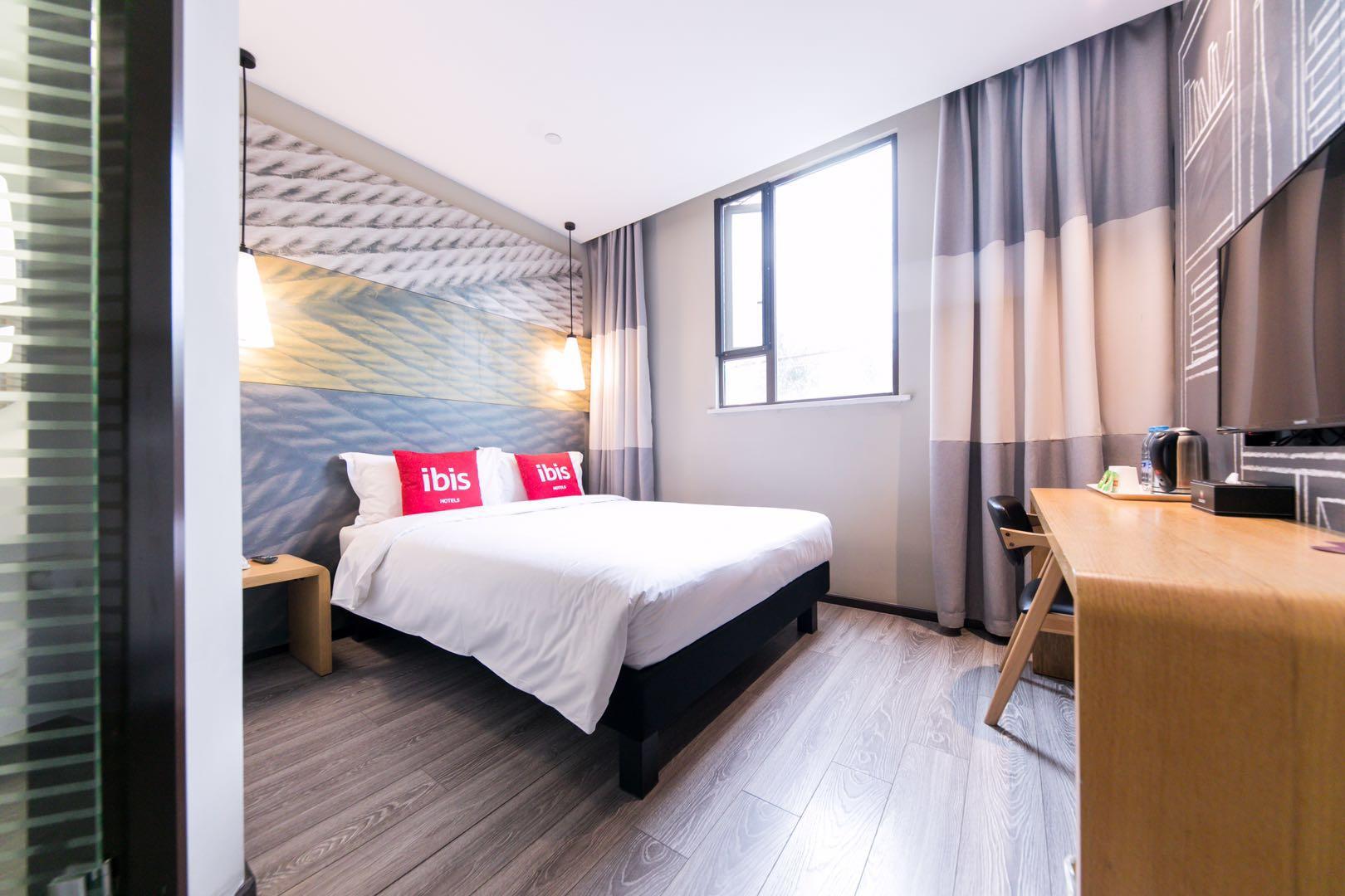 Ibis Shanghai Gubei Exteriör bild