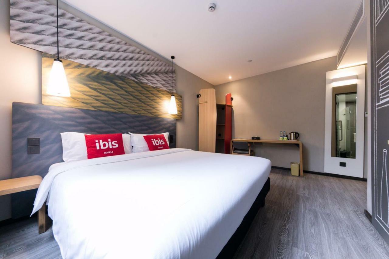 Ibis Shanghai Gubei Exteriör bild